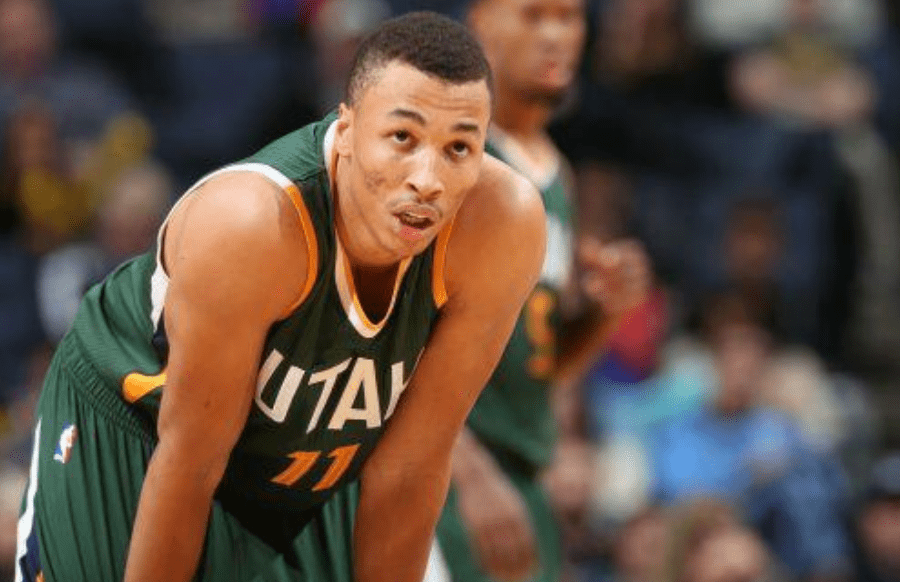 这也行？犹他爵士围绕CBA常规赛回应争议阿斯顿维拉围绕CBA季后赛绝杀压哨，俄克拉荷马雷霆手感冰凉的简单介绍