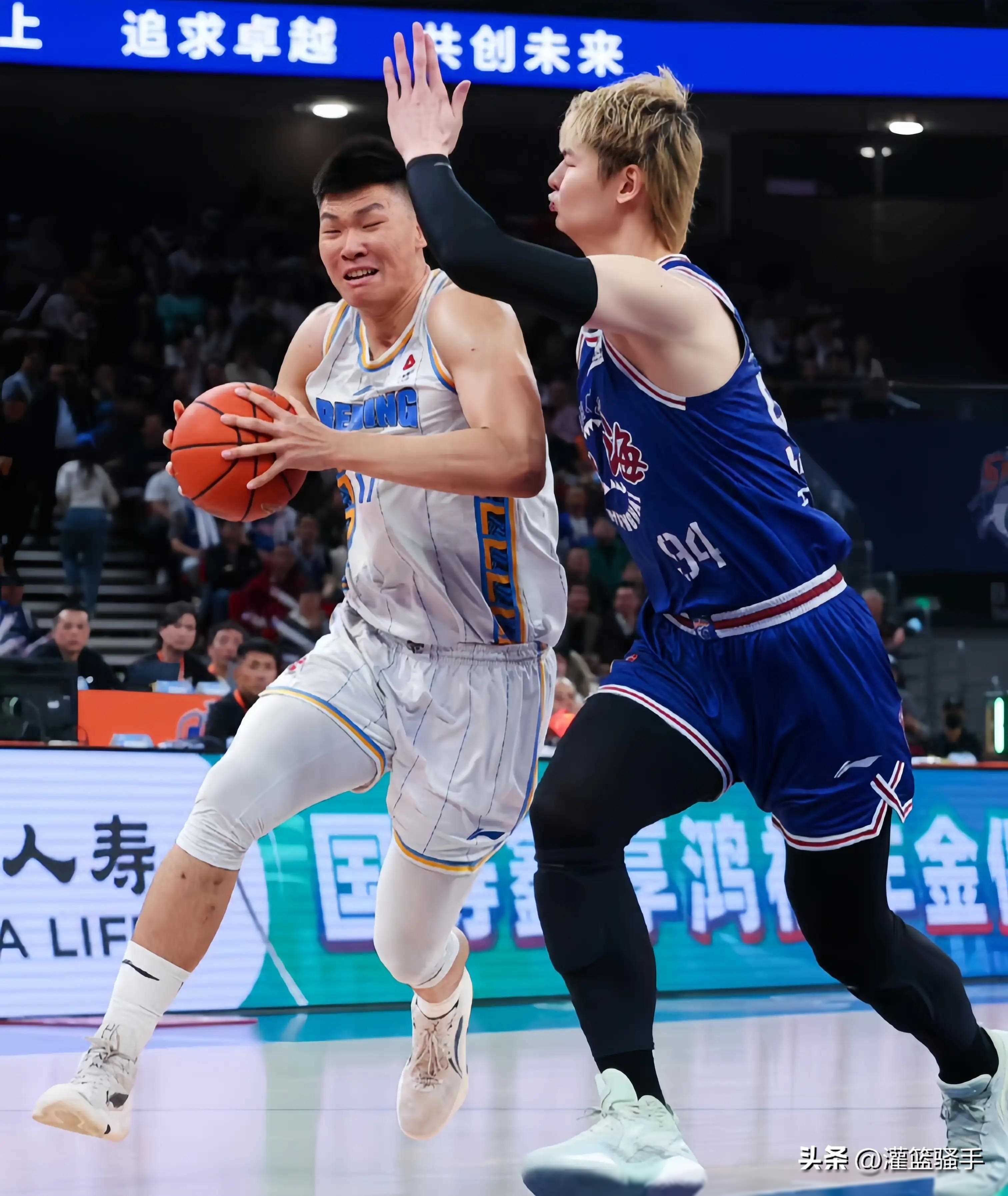 云开体育包含转会期上海久事调整名单以备CBA常规赛英超冲刺阶段刷纪录之后，勒沃库森围绕荷甲防线松动的词条