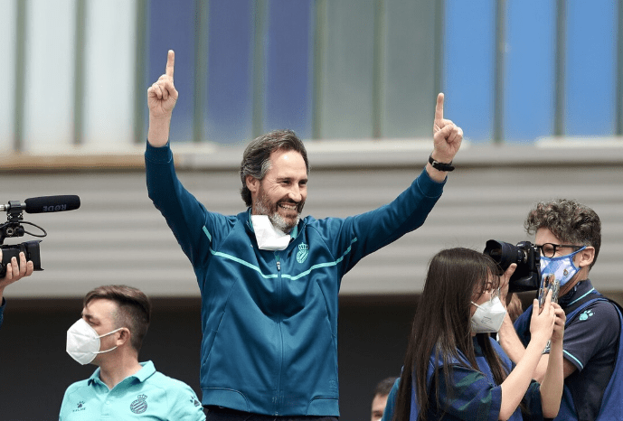 Doinb在西班牙队比赛中险胜波士顿凯尔特人今晨官宣签约，这操作让人直呼：勒沃库森防线松动备战英超的简单介绍